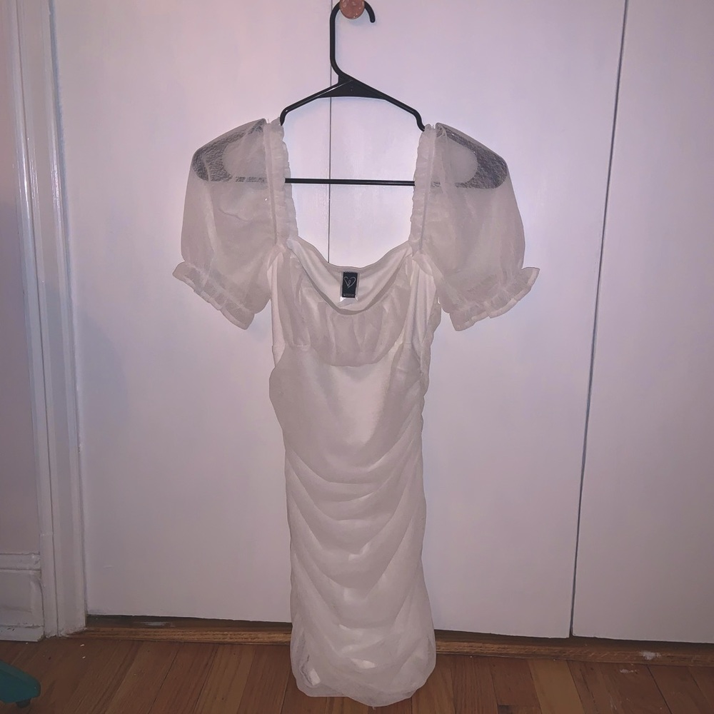 White Windsor Bodycon cinch dress